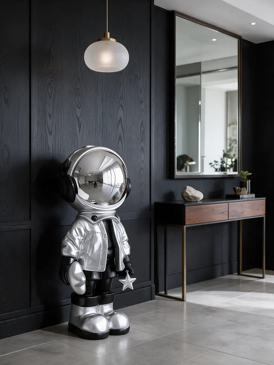 Beats Astronaut: في المدخل