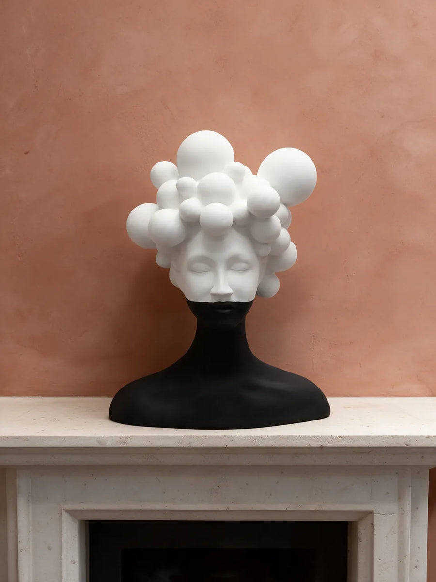 Pearl Lady: Près de la cheminée