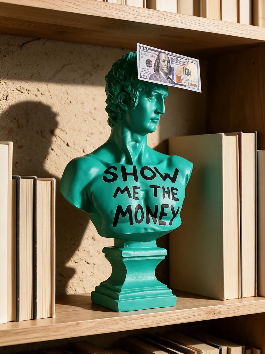 Banknote David: Im Bücherregal