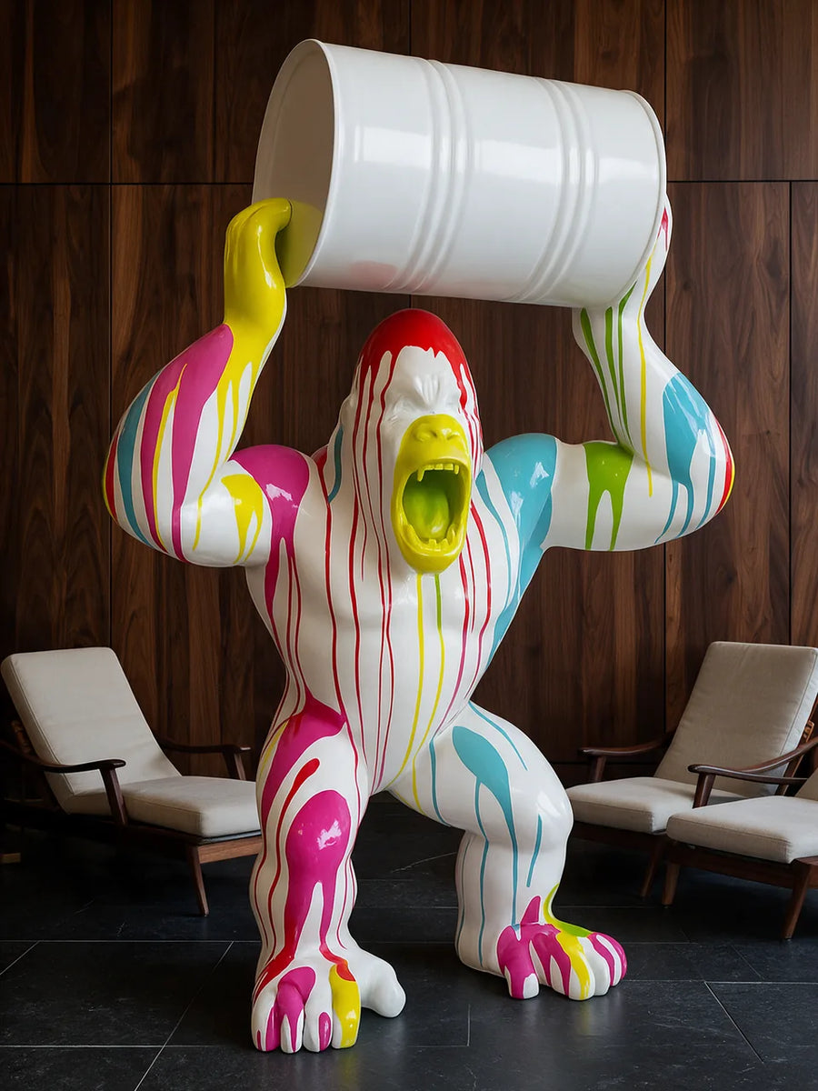 Giant Gorilla: ホテルに
