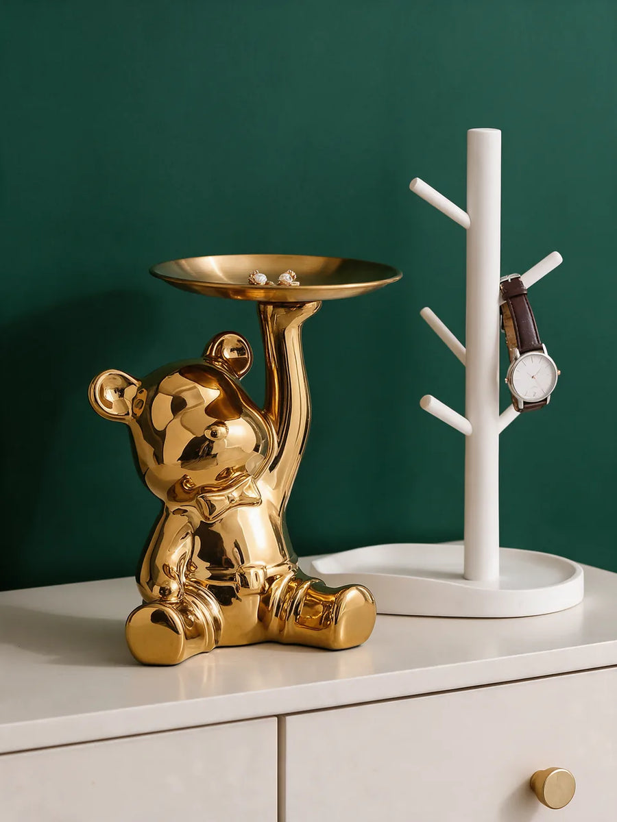 Golden Luck Bear: Bedroom