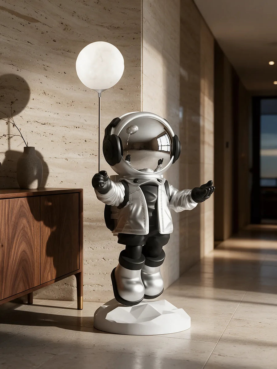 Glow Balloon Astronaut: Entryway