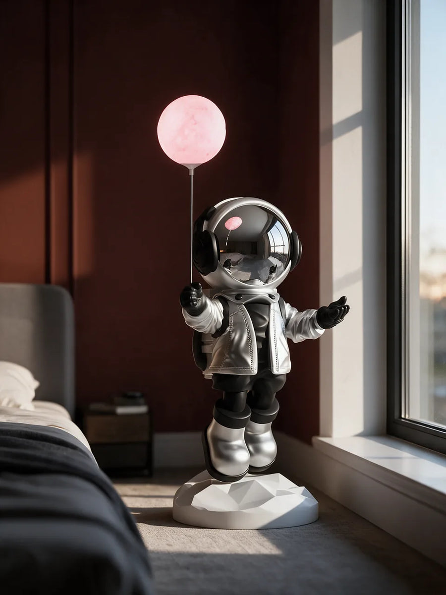 Glow Balloon Astronaut: Bedroom
