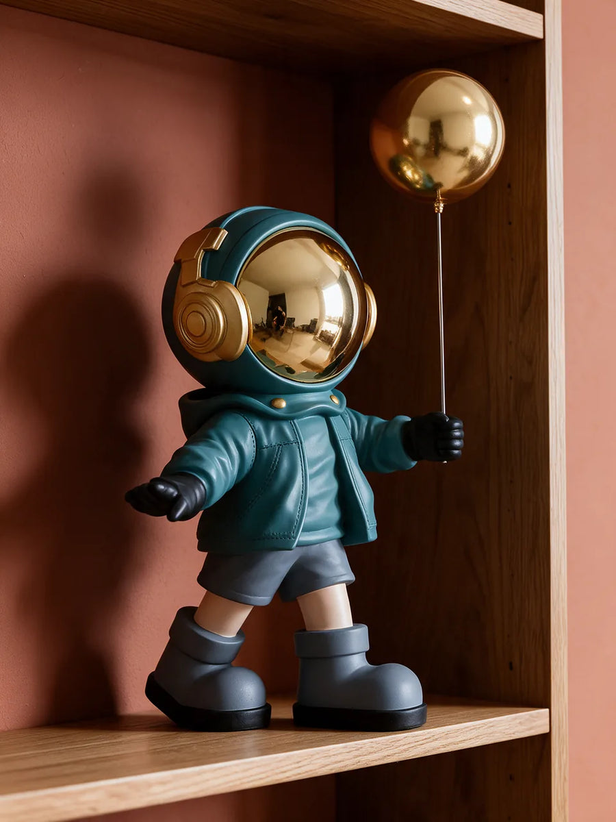 Astro Guy: على المكتبة