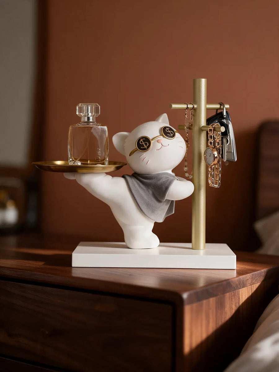Cash Kitty: Bedroom