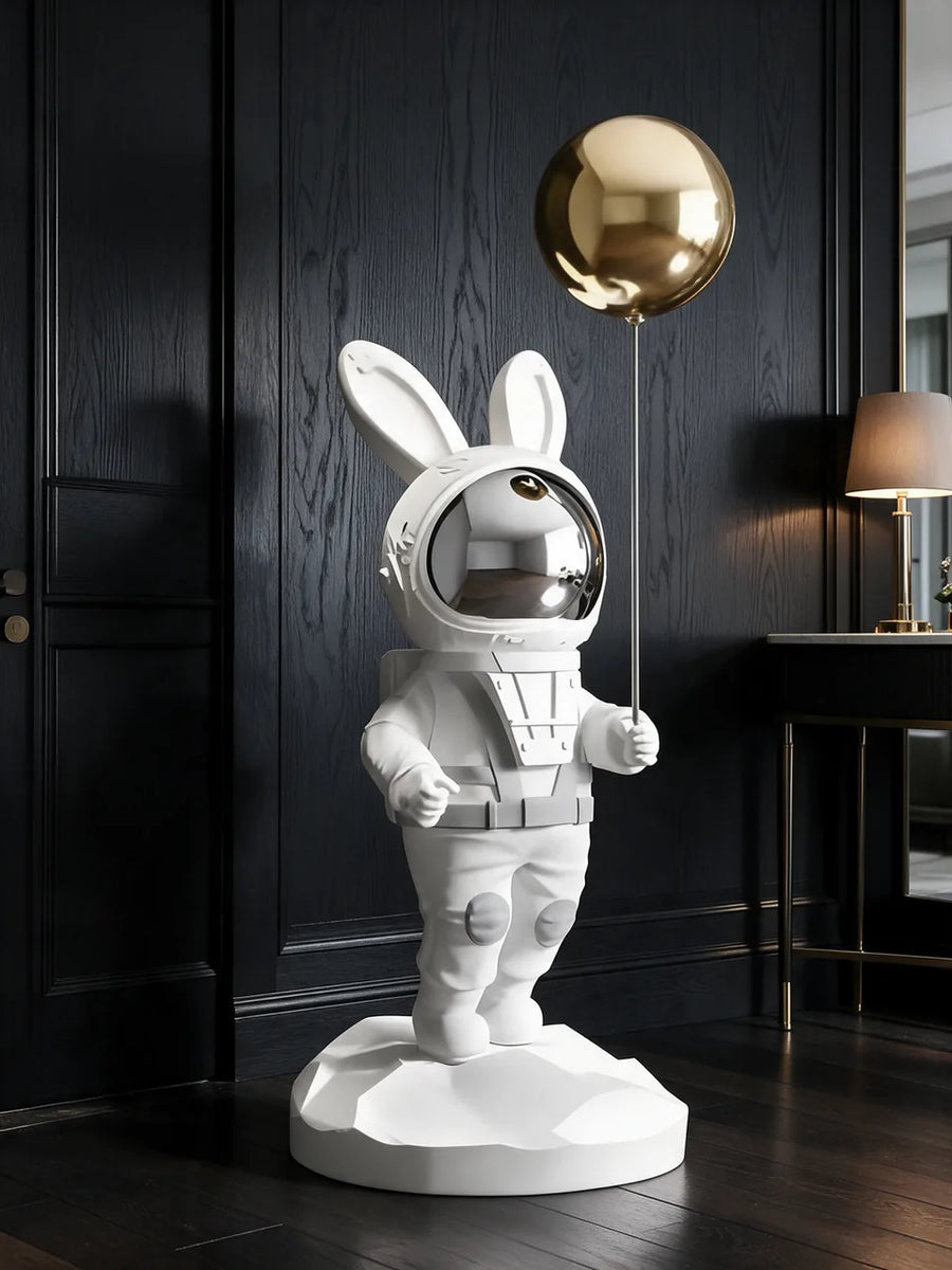 Floppy Bunny Astronaut: Im Eingangsbereich