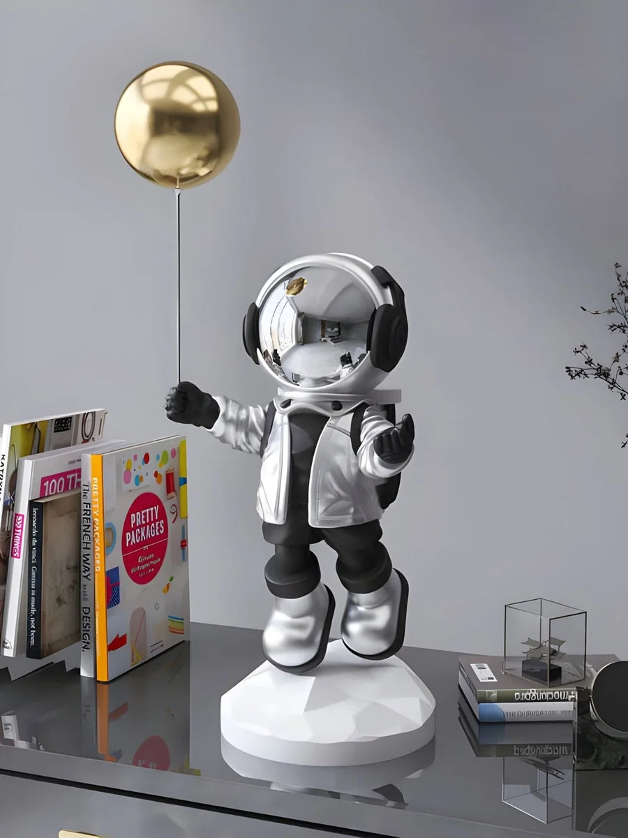Balloon Leap Astronaut: Bookcase