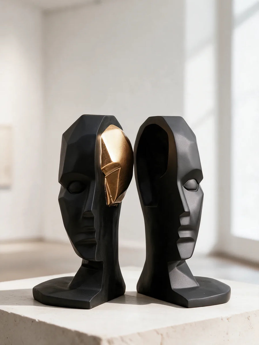 Golden Brain: Dans la galerie