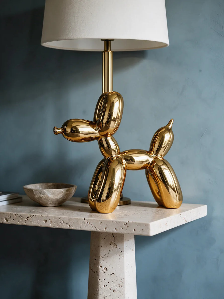 Balloon Dog: Entryway