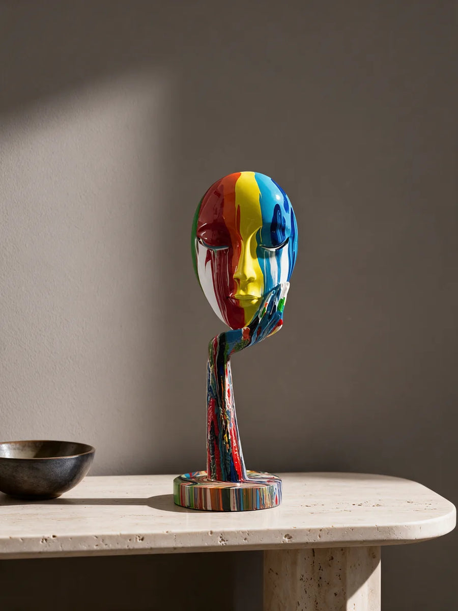 Painted Face: Dans l’entrée