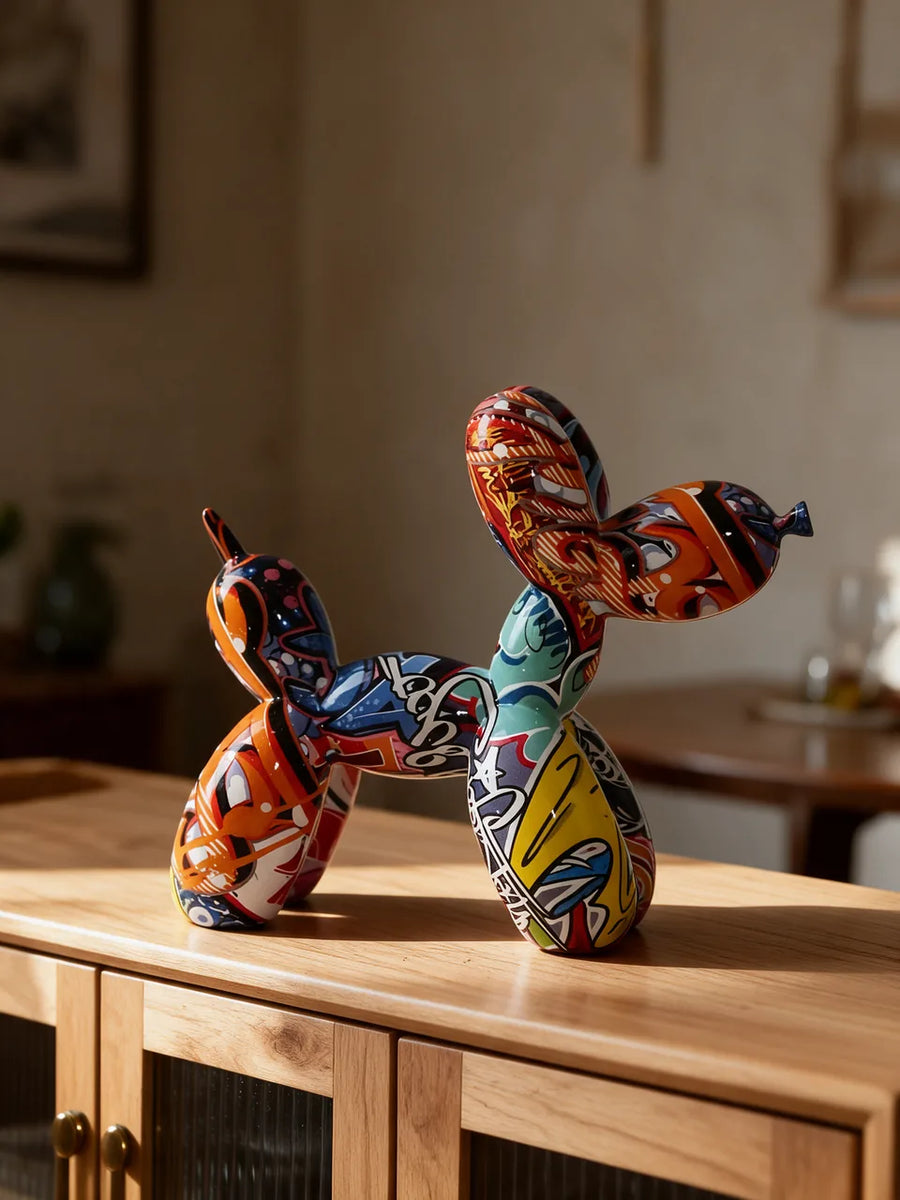 Nordic Balloon Dog: Im Esszimmer